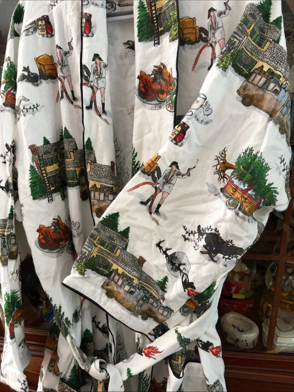 Pottery Barn White Holiday Print Robe National lampoon